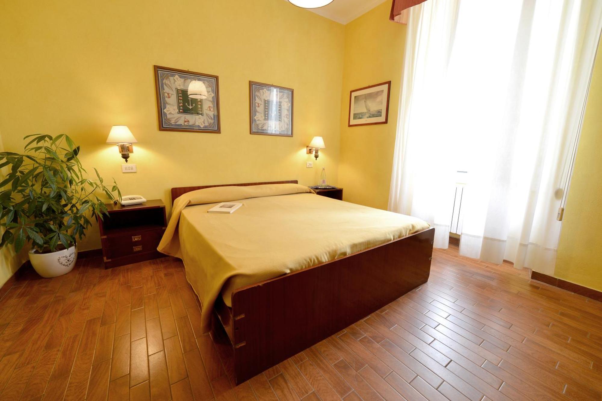 Hotel Rosalia Bordighera Eksteriør billede