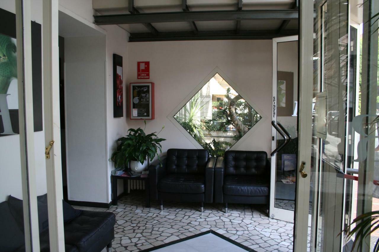 Hotel Rosalia Bordighera Eksteriør billede