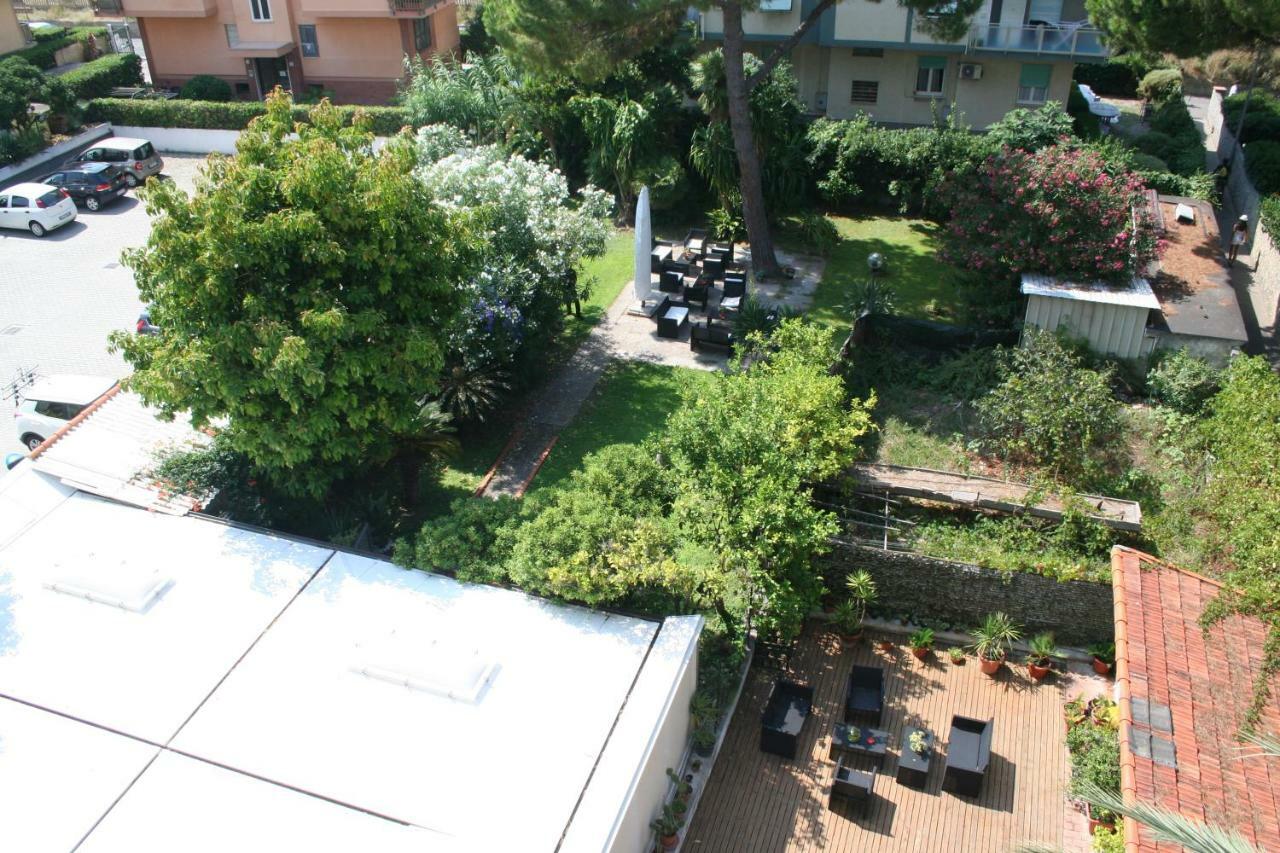 Hotel Rosalia Bordighera Eksteriør billede